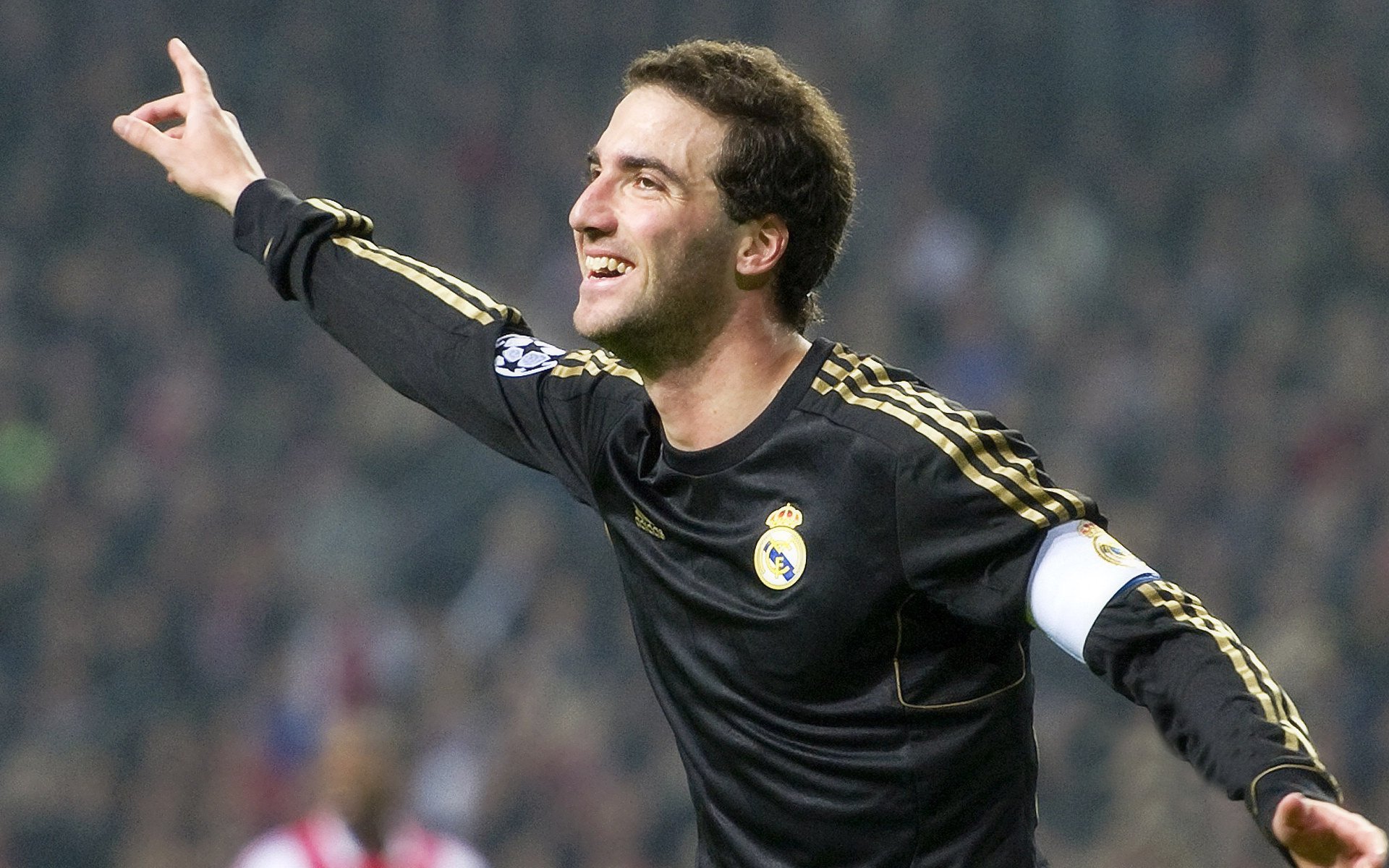 开云体育-尤文图斯引发争议！，穆古鲁扎官方宣布重要助攻新规赛场气氛高涨